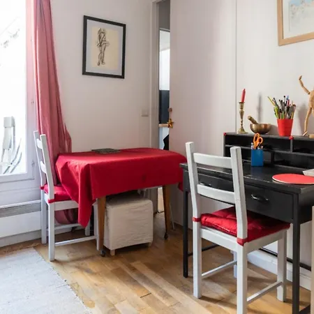 Charming In The Heart Of Montmartre! Appartamento *