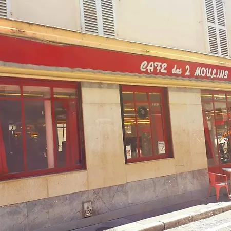 Charming In The Heart Of Montmartre! Appartamento